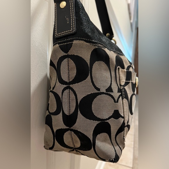 Coach Signature Canvas Black and Gray Ergo Hobo Vintage Handbag! L0771-11689. - Picture 6 of 16